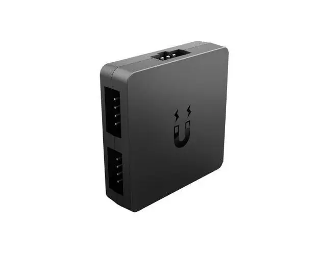 Converter Deepcool RGB, permite transferul de la interfata RGB de 5V la cele compatibile cu 12V