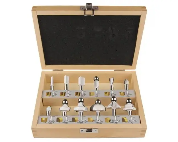 Set de 12 freze pentru lemn Makita D-53556