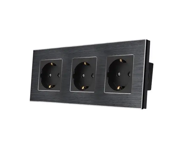 Priza Tripla LUXION cu rama din aluminiu