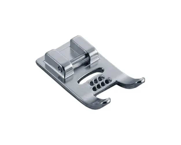 Piciorus pentru cusut snururi, Brother F020N