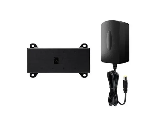 Hub ventilatoare cu alimentator Noctua NV-SPH1, Pentru 8 ventilatoare PWM (Negru)