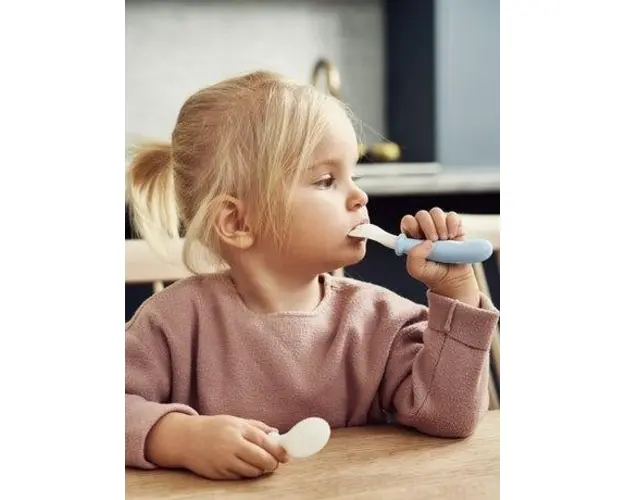 Set Lingurite si Furculite pentru bebelusi BabyBjorn Powder Blue (4 bucati)