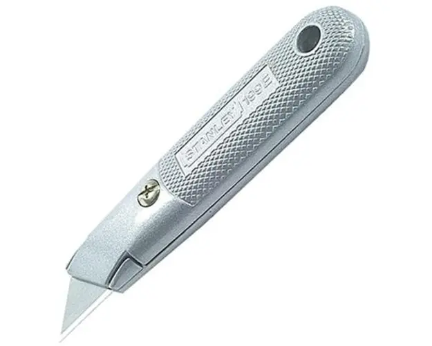Cutter Stanley 199E cu lama trapez