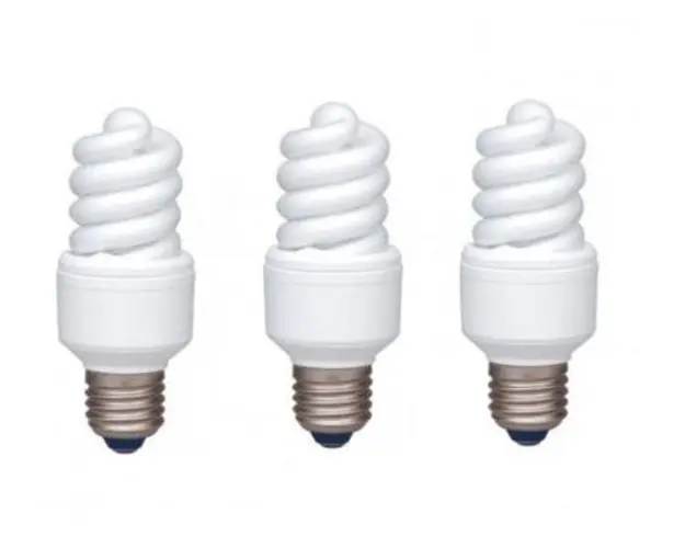 Set 3 becuri economice Panasonic EFD13E282V-3, putere lampa 13W, echivalent pentru incandescenta 60W 