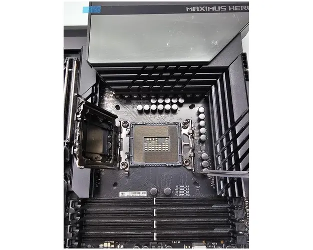 Placa de baza ASUS ROG MAXIMUS Z690 HERO, Intel Z690, LGA 1700, ATX 