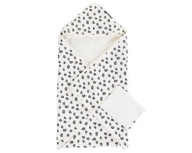 Prosop cu gluga si manusa de baie Childhome Jerse/Frotir 80x80 cm, Leopard