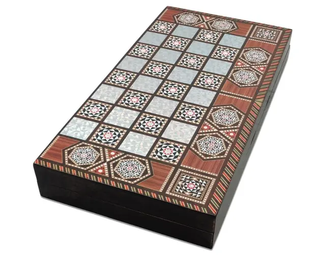 Joc de SAH si TABLE model GEOMETRIC