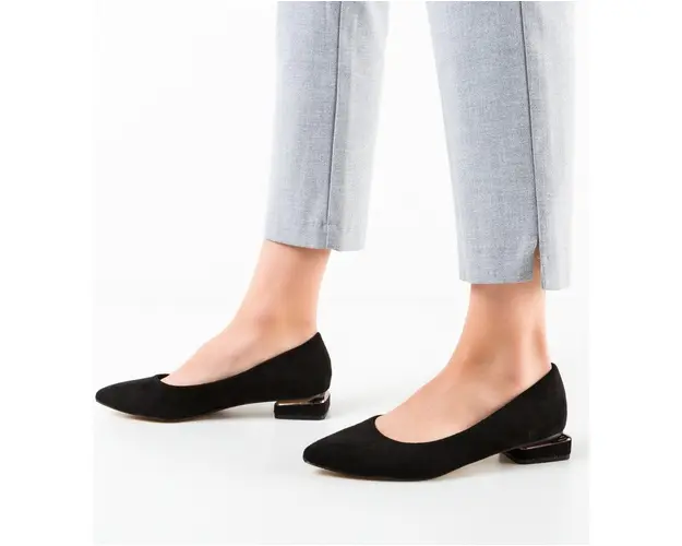 Balerini dama Chira Negri