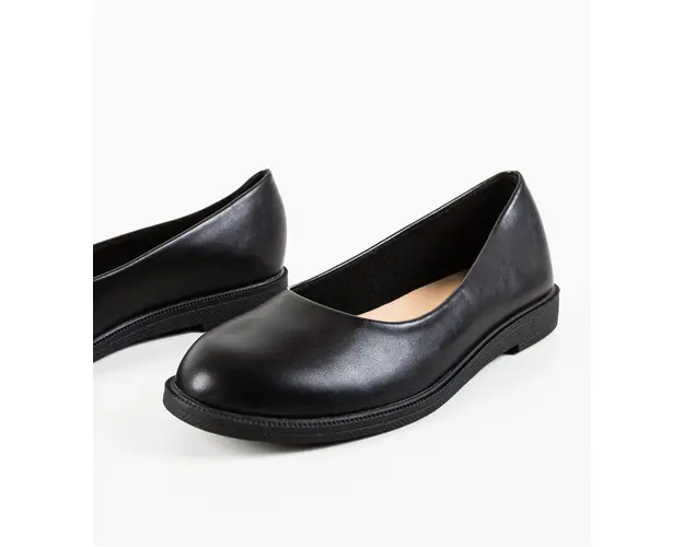 Balerini dama Hertazy Negri