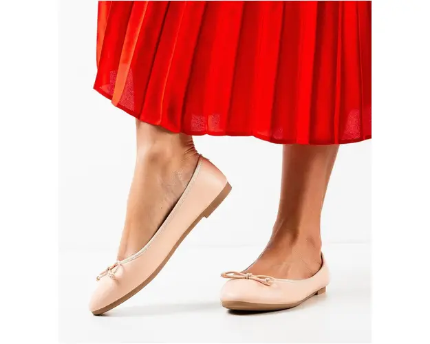 Balerini dama Singh Roz