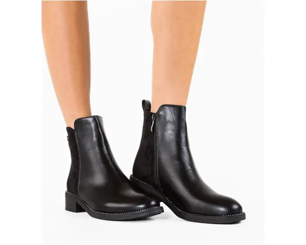 Ghete dama Adil Negre