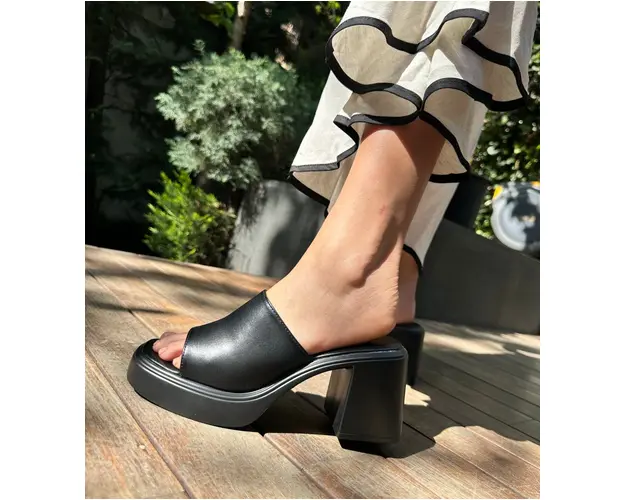 Saboti dama Alan Negri