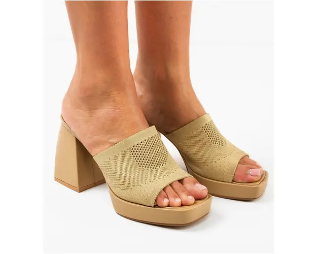 Saboti dama Bolanle Khaki