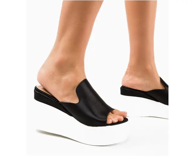 Saboti dama Bonolo Negri