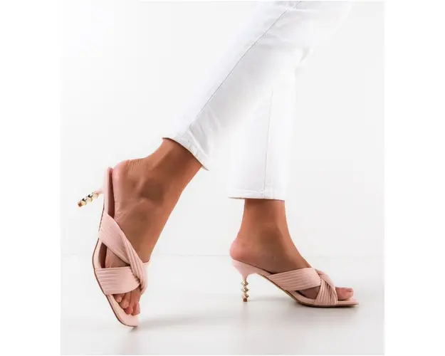 Saboti dama Bush Roz