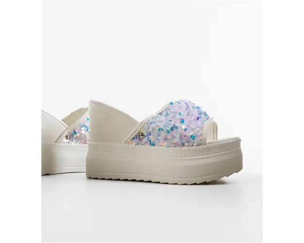 Saboti dama Karuen Albe