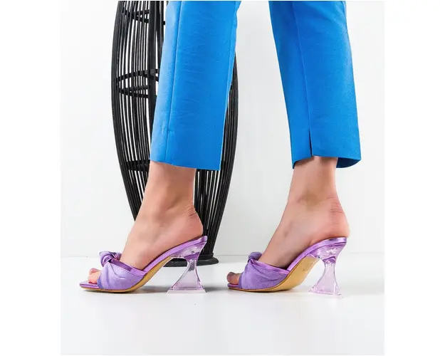 Saboti dama Oltcit Mov