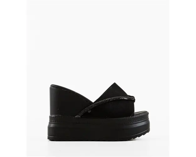 Saboti dama Straken Negri