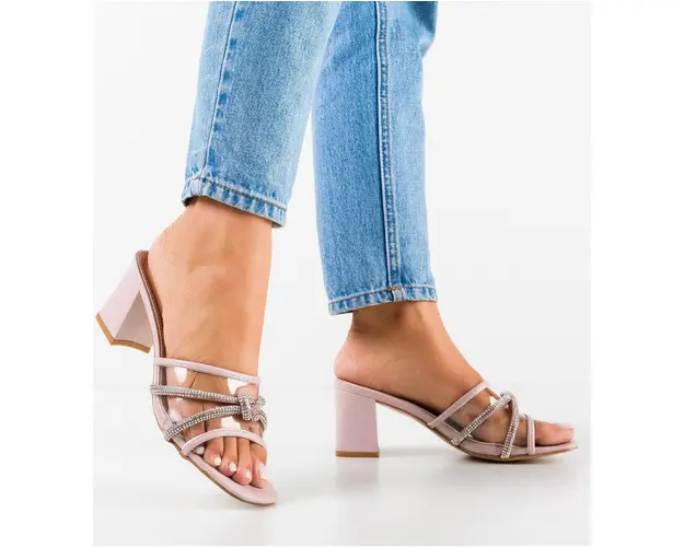 Saboti dama Willie Mov