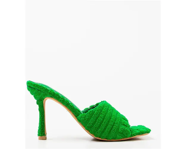 Saboti dama Zora Verzi