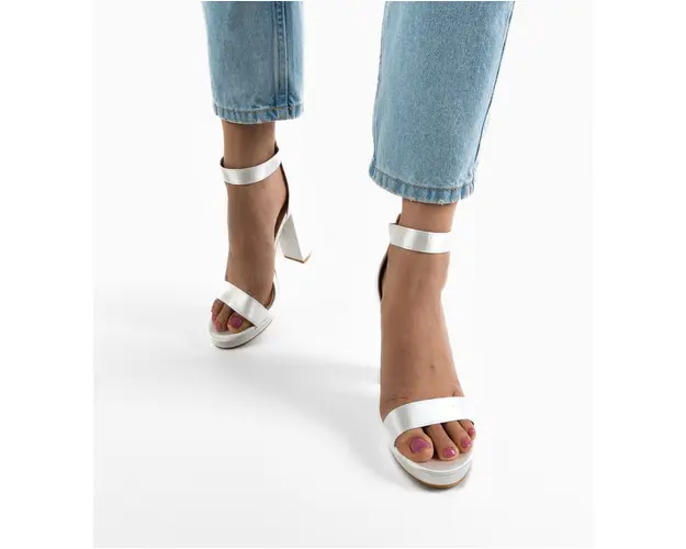 Sandale cu toc Tapia Albe