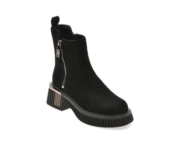 Ghete GRYXX negre, 513, din piele intoarsa