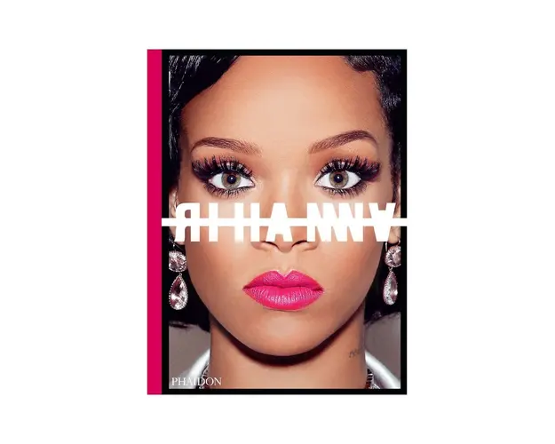 home & lifestyle carte Rihanna by Rihanna, English