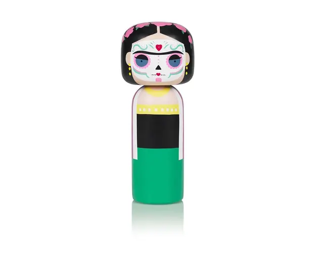 Lucie Kaas papusa kokeshi Frida