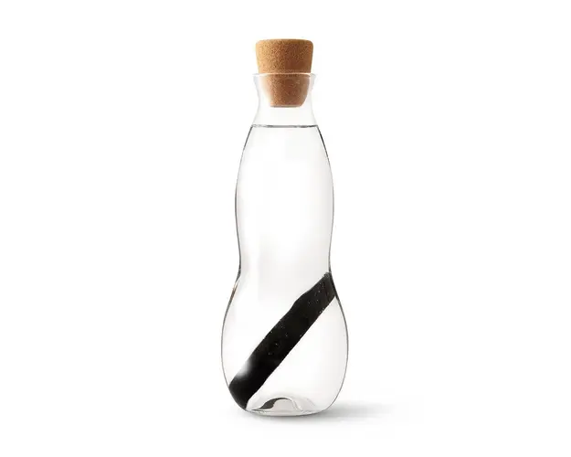 Black and Blum decantor de apa cu filtru de carbon EAU CARAFE