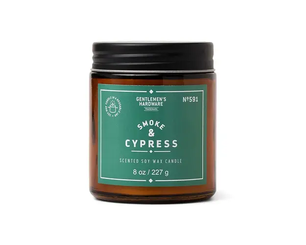 Gentelmen's Hardware lumanare parfumata de soia Smoke & Cypress 227 g