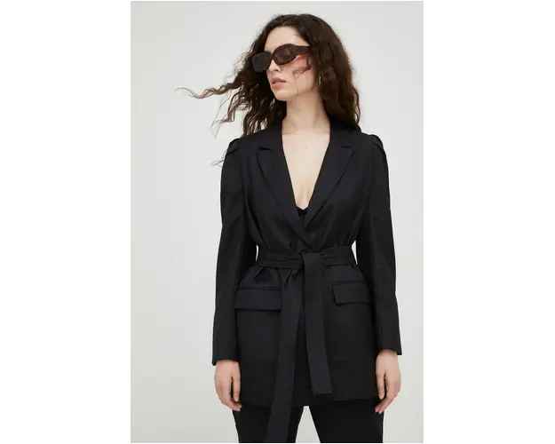 Bruuns Bazaar sacou culoarea negru, un singur rand de nasturi, neted