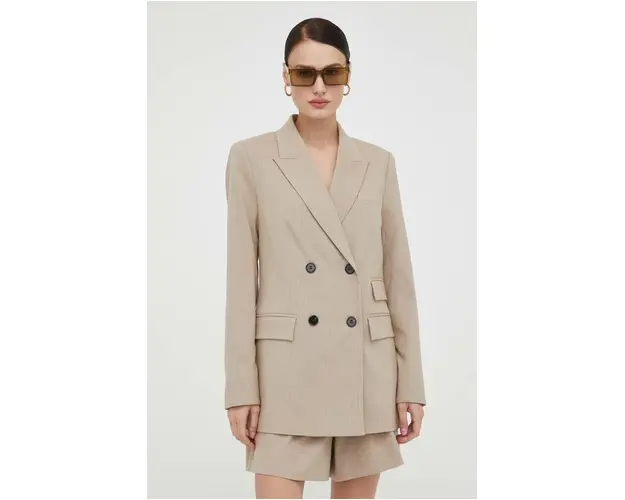 Bruuns Bazaar sacou culoarea bej, cu doua randuri de nasturi