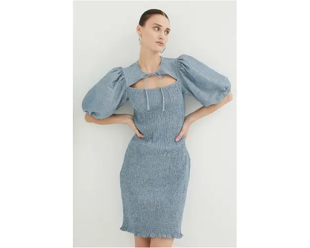 Résumé rochie din in mini, mulata