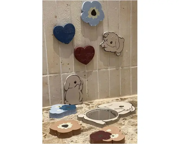 That's mine jucarii de baie Nola 130508