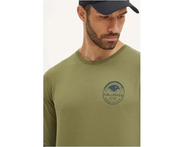 Fjallraven longsleeve Forever Nature Badge barbati, culoarea verde, cu imprimeu, F87303.677