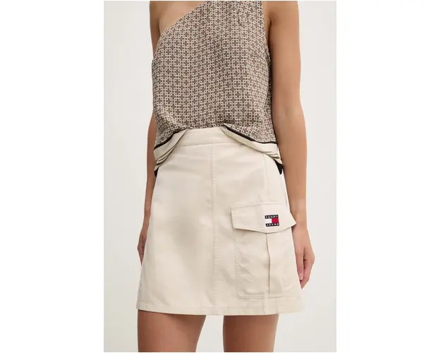 Tommy Jeans fusta culoarea bej, mini, evazati, DW0DW18486