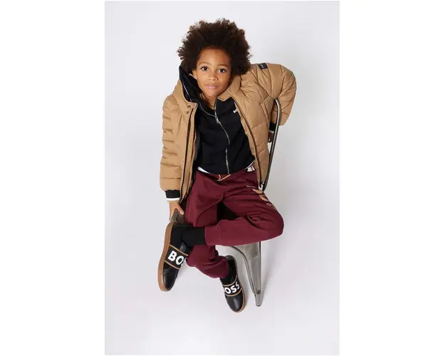 BOSS pantaloni de trening pentru copii culoarea bordo, cu imprimeu, J51160