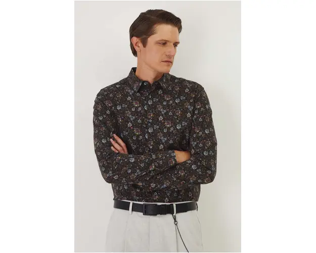 Medicine camasa barbati, culoarea bleumarin, cu guler clasic, slim