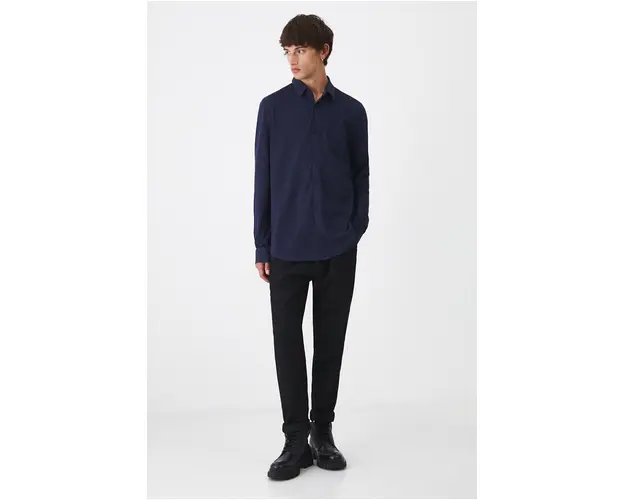 Medicine camasa barbati, culoarea bleumarin, cu guler clasic, slim