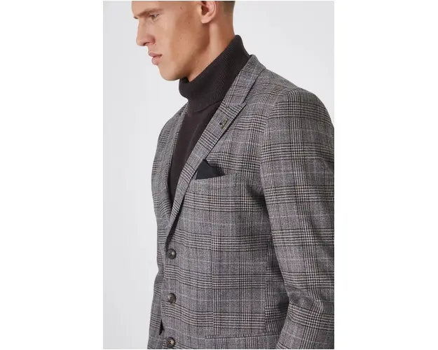 Medicine sacou barbati, culoarea maro