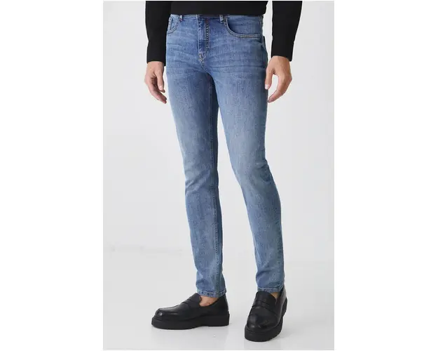 Medicine jeansi barbati