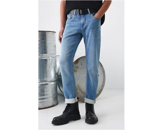 Medicine jeansi barbati