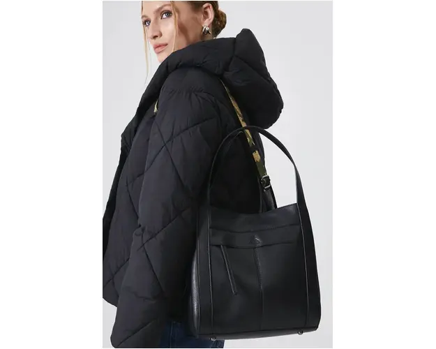 Medicine poseta culoarea negru