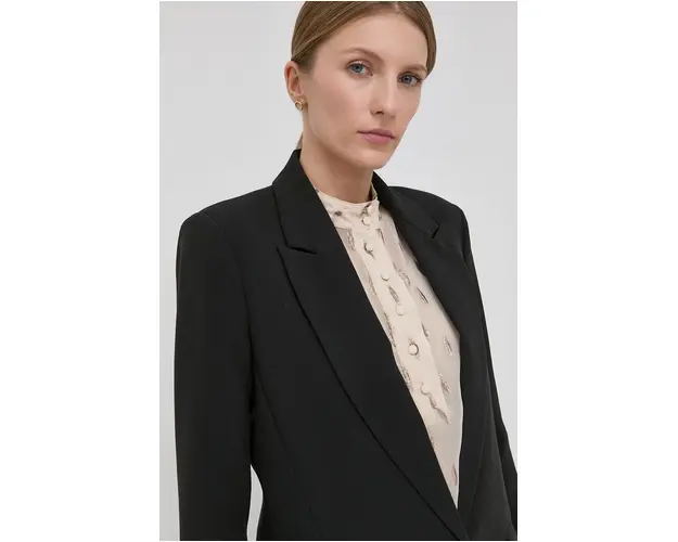 Bruuns Bazaar sacou culoarea negru, un singur rand de nasturi, neted