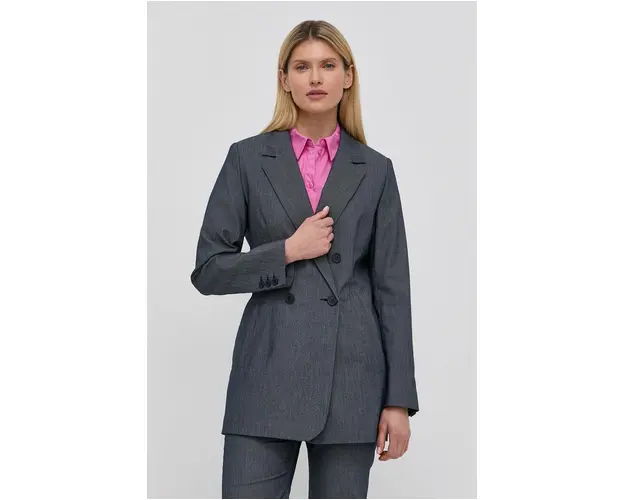 Gestuz sacou culoarea albastru marin, cu doua randuri de nasturi, modelator