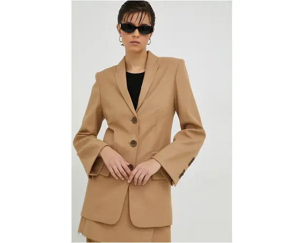 By Malene Birger sacou culoarea bej, un singur rand de nasturi, neted