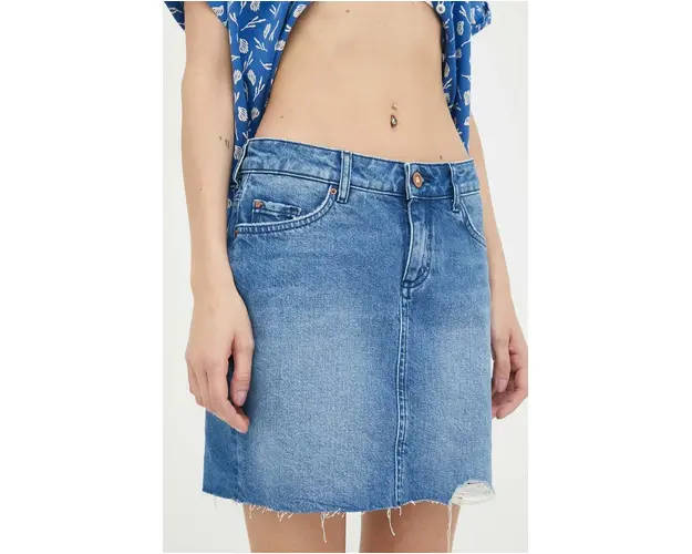 Mustang fusta mini, drept