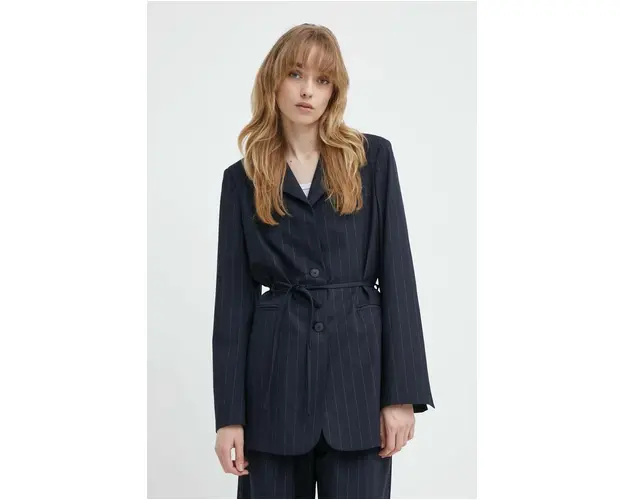 Alohas sacou culoarea albastru marin, un singur rand de nasturi, modelator