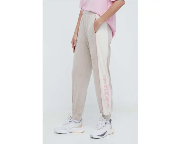 adidas Originals pantaloni de trening din velur culoarea bej, cu imprimeu IR5274