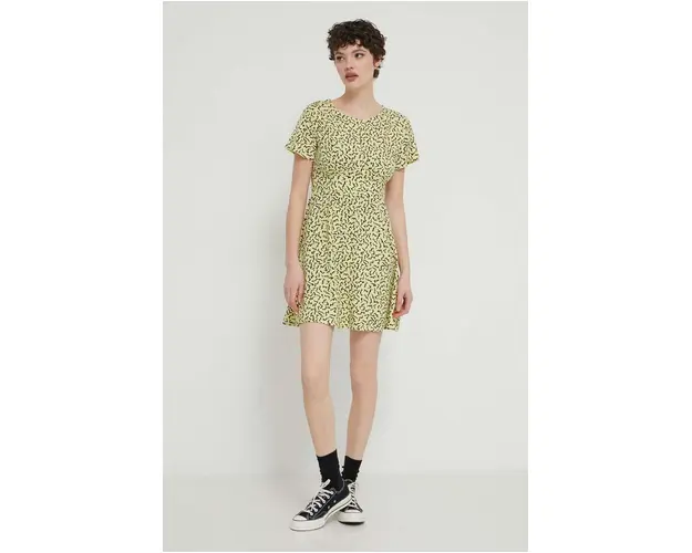 Volcom rochie culoarea galben, mini, evazati